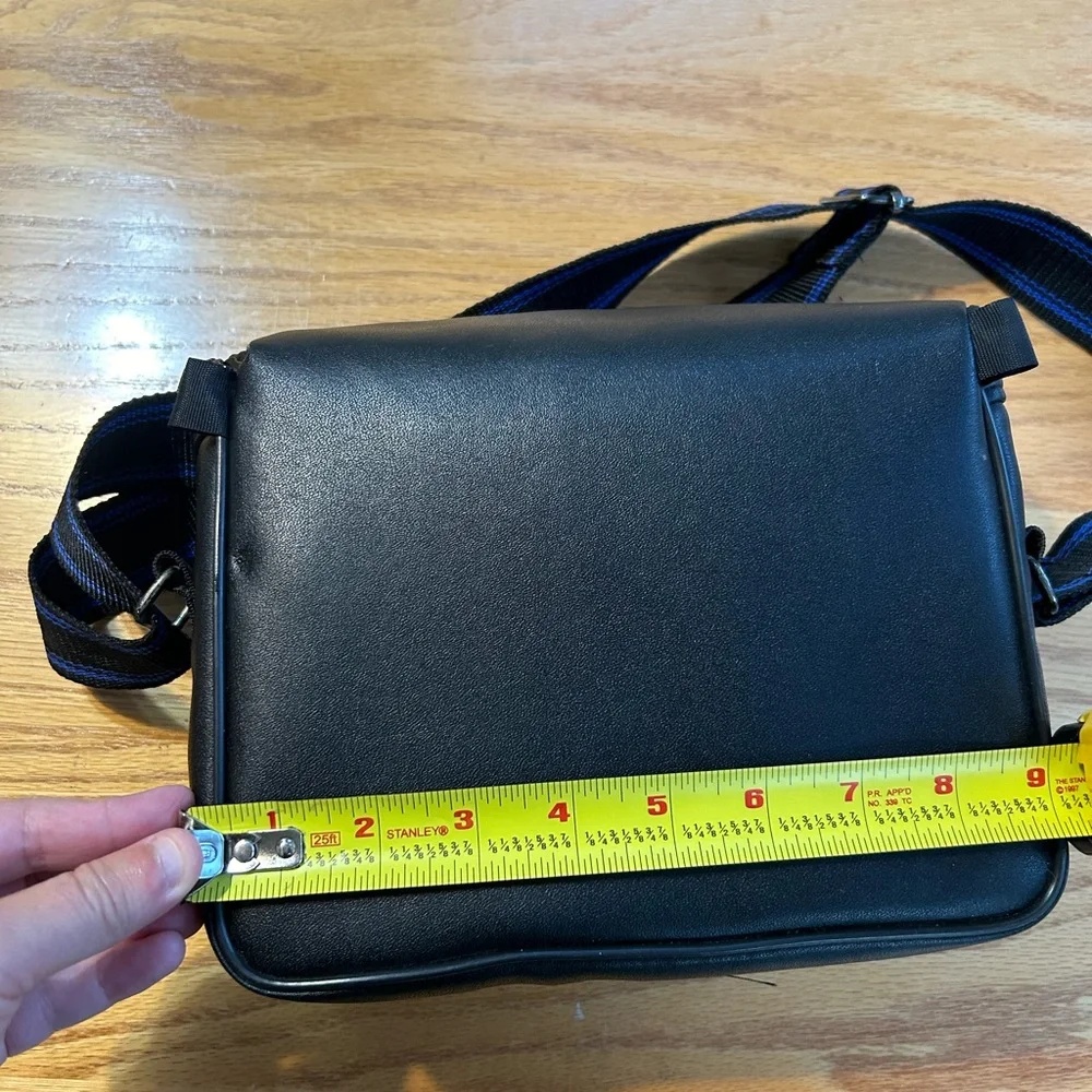 Kalimar Black Leather Camera Carrying Bag‎ Shoulder Strap Crossbody Compartments